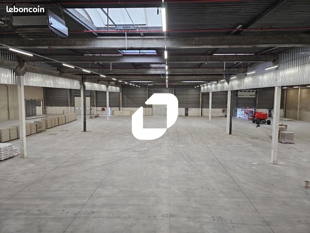 Local logistique 1 322 m² (image 4)