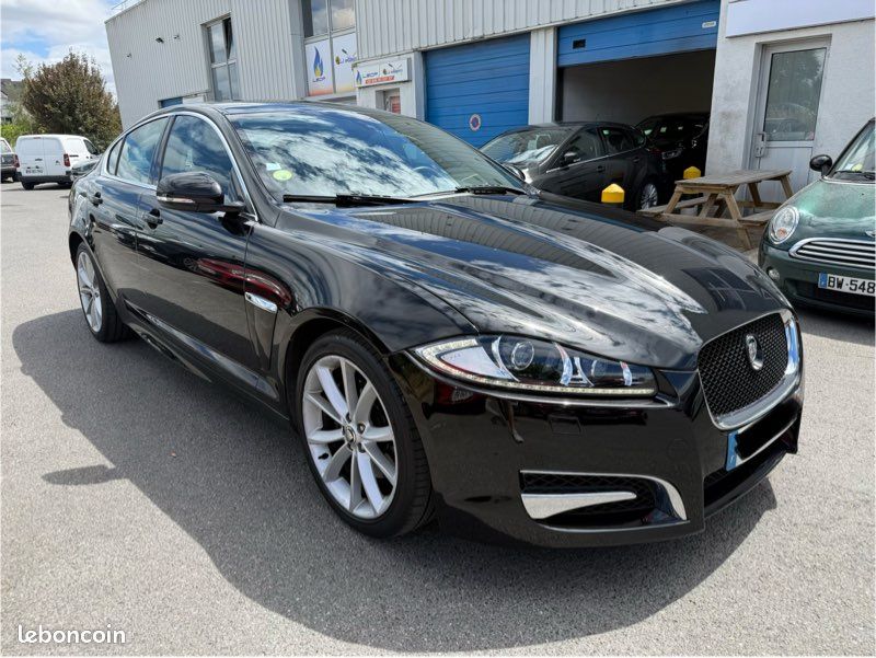 Jaguar xf (2) 3.0 v6 d 240 luxe (image 1)