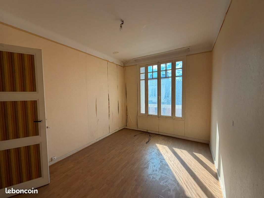Appartement 1 pièce 30 m² · à Paris · 30 m² · 220 000 €