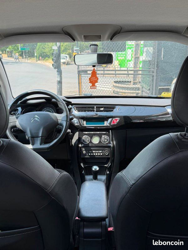 CITROËN C3 1.2 VTi 82CH CT OK (image 6)