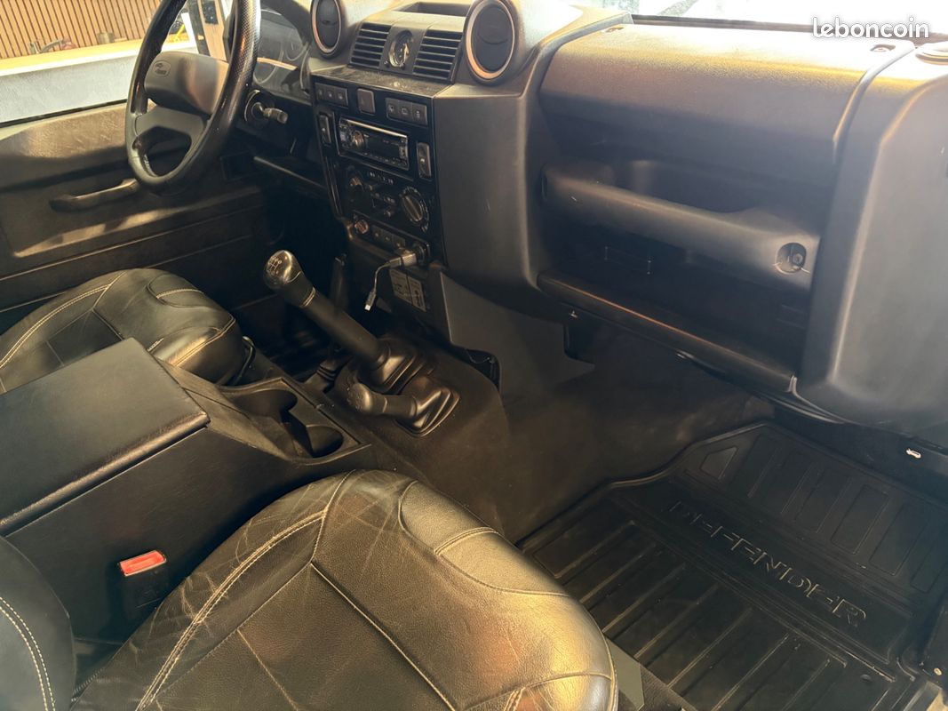 Land rover defender societe 90 2.2 120 4wd (image 22)