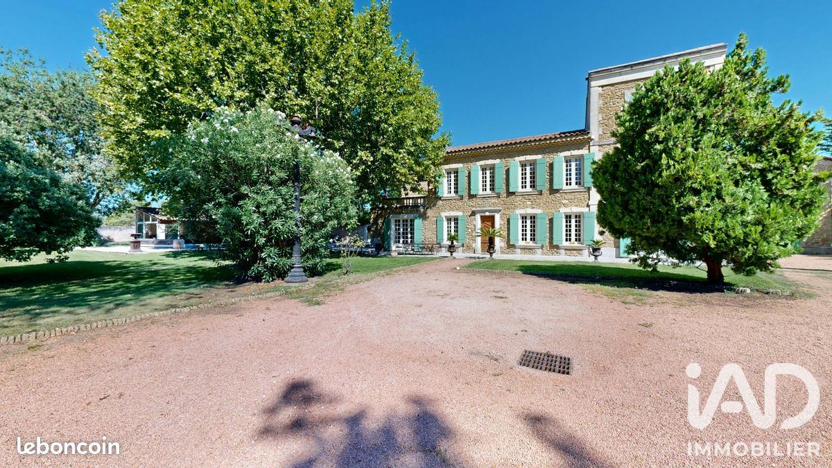 Maison 10 pièces 400 m² · à Sorgues · 400 m² · 1 095 000 €