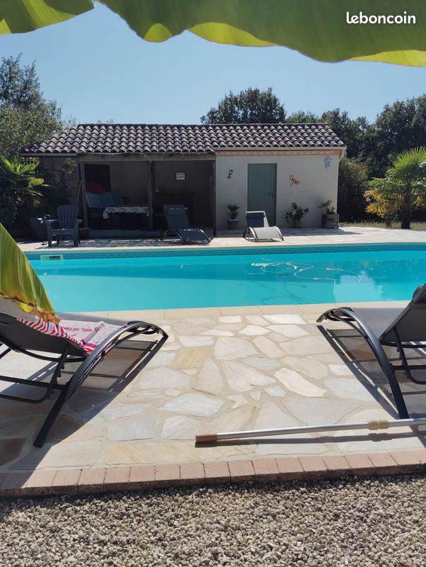 Logement 4 pers. 2 chambres Piscine privée Parc 1,2ha Parking attenant dans la propriété (image 2)