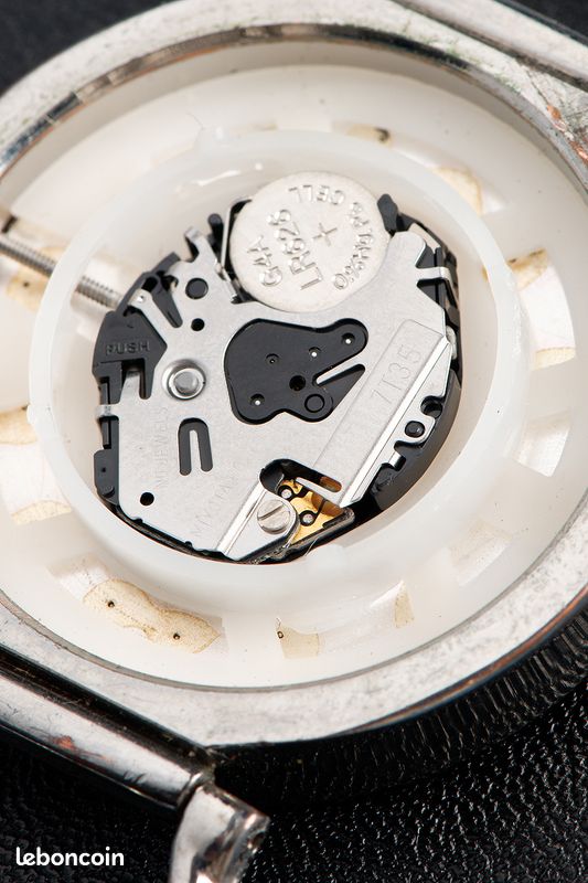 Montre Bracelet Femme CELSIOR à Quartz - Métal Doré - Mouvement Bayard Années 80 - Occasion