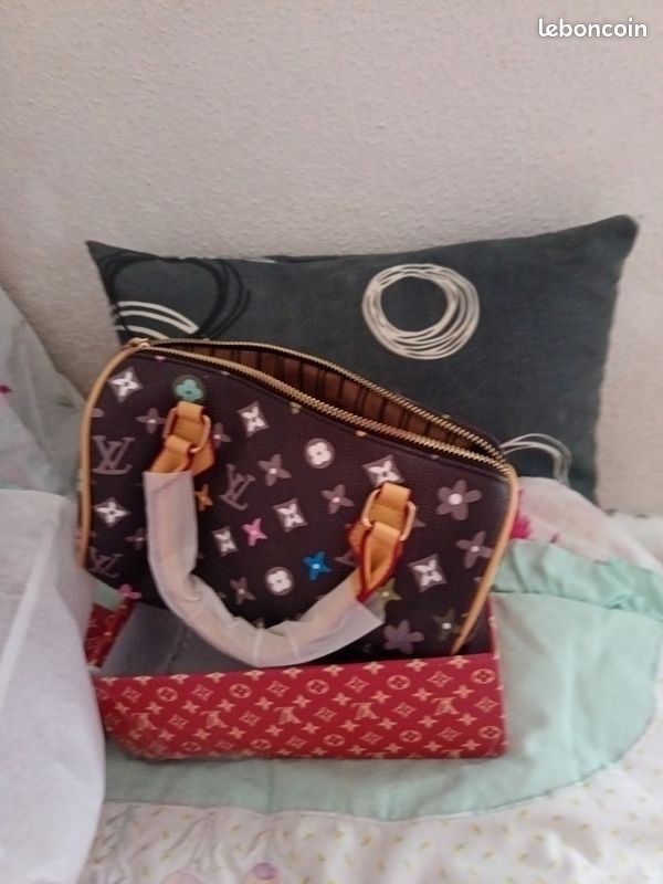 Vends sac très beau (image 1)