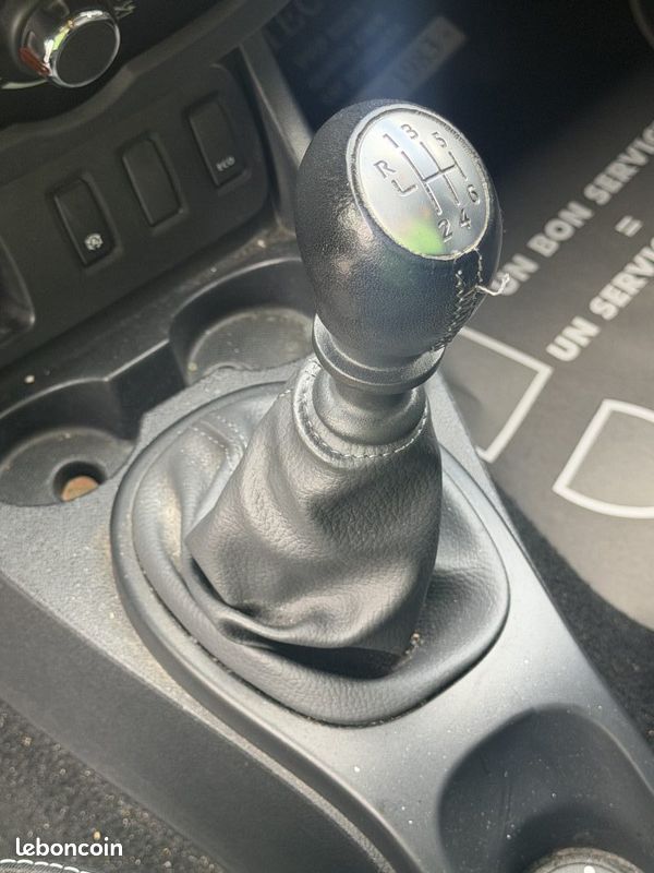 DACIA DUSTER 1.2 TCE URBAN EXPLORER 2015 - 69 308Kms - Parfait Etat - Premier Main - Suivit DACIA (image 12)
