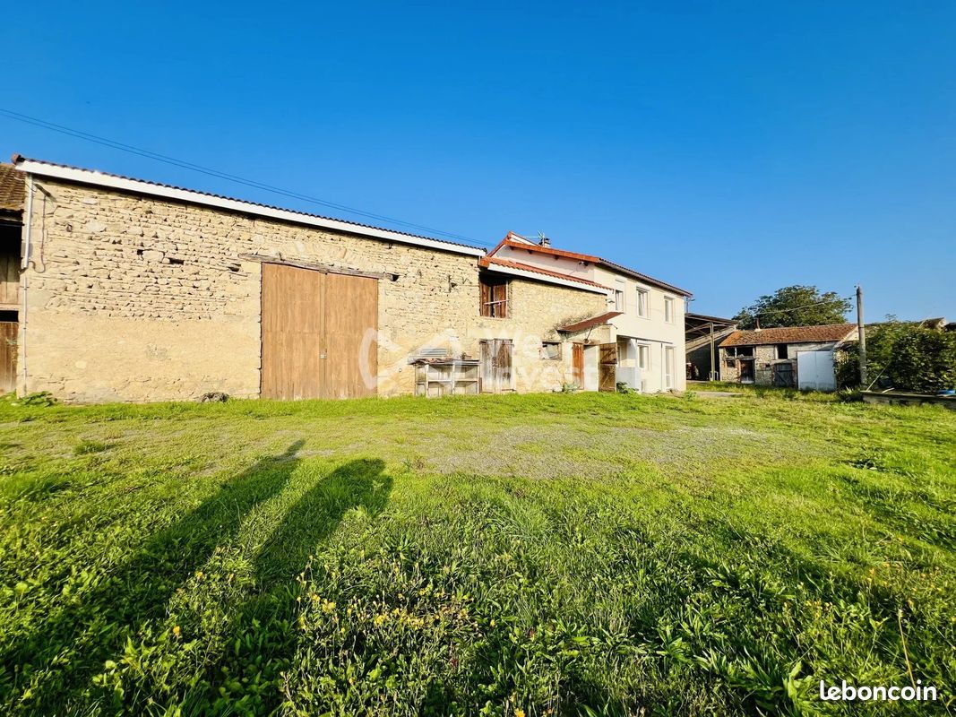 Maison 5 pièces 113 m² · à Aigueperse · 113 m² · 244 000 €