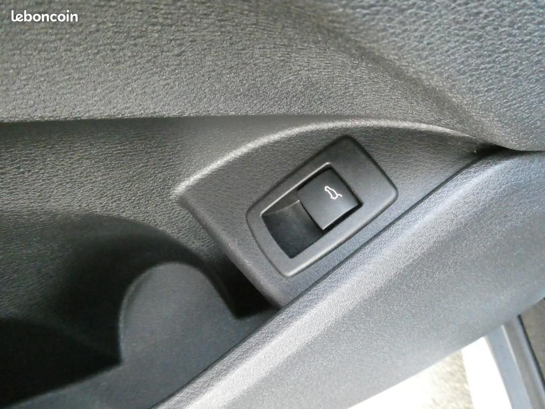 BMW X1 X-DRIVE X-LINE 18 D 150 cv (image 30)