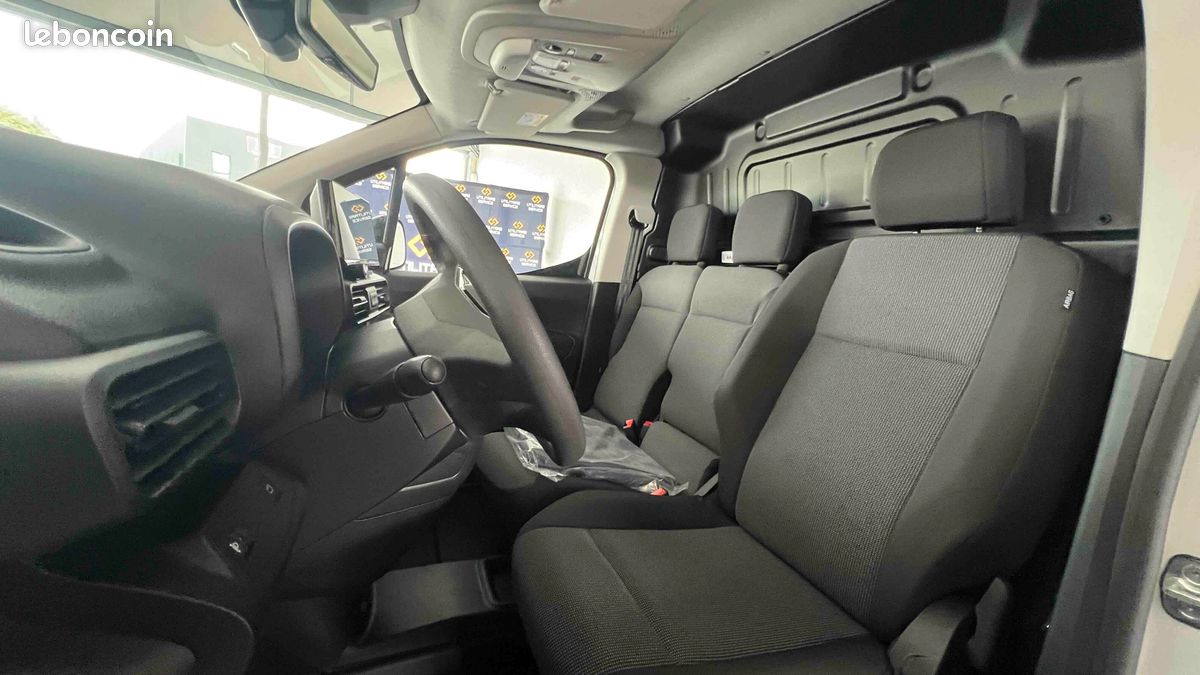 16 990 HT - Citroen BERLINGO VAN M BLUEHDI 100 BVM6 3PL PREMIUM CONNECT (image 13)