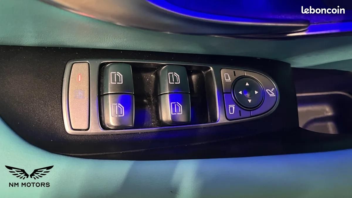 Mercedes Classe E 220 D 195 CV AMG LINE 4MATIC 9G-TRONIC BVA - INTERIEUR TIFFANY BLUE (image 26)