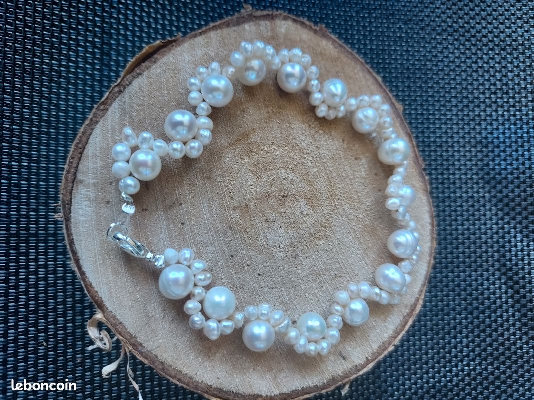Bracelet (image 1)