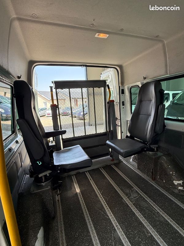FORD TRANSIT 2.2tdci 85 TPMR tva recuperable personne a mobilité réduite vehicule propre (image 10)