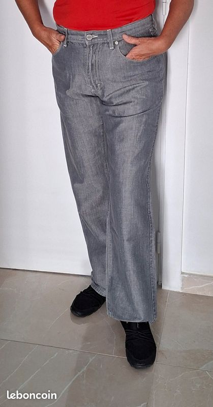 Pantalon Femme Hugo Boss Gris Taille 40 - Occasion En état Comme Neuf