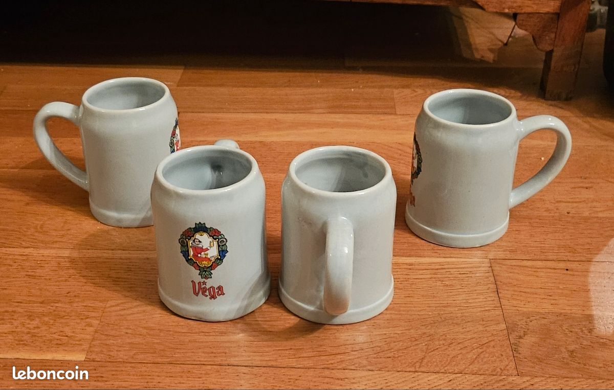 Lot de 4 bocks publicitaires "Véga" (image 1)
