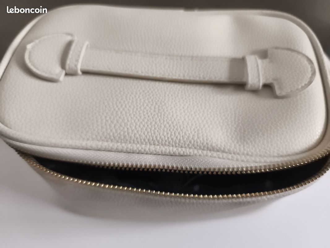 Vanity - trousse de maquillage (image 1)