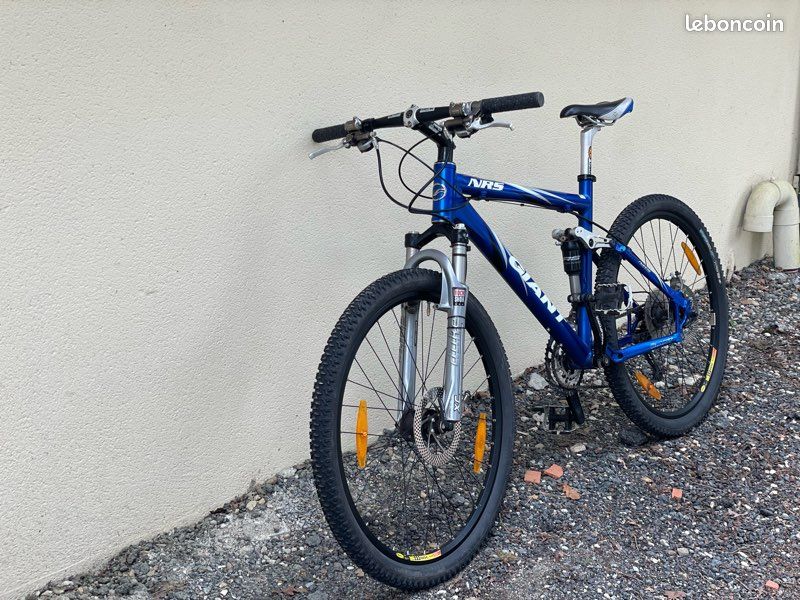 VTT Tout Supendu GIANT NRS Vélos