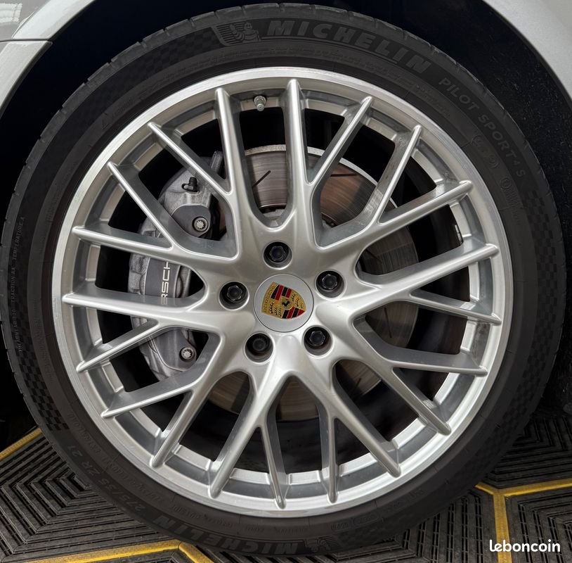 🟢Porsche Panamera 4 Sport Turismo 3.0 V6 330ch PDK / 87 178 kms / Suivi complet Porsche / Toit pano / 4 roues directrices / PASM / Pack carbone / … (image 17)