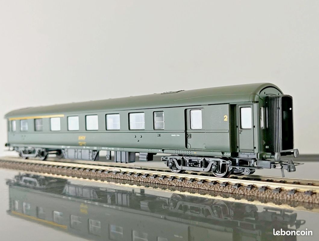 SNCF ROCO VOITURE Uic 2/2 Cl. *Ho*Dc* N° 44603 EUR 34,99 - FR