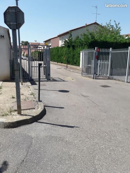 Garage/box Tassin La Demi Lune · à Tassin-la-Demi-Lune · 74 €/mois