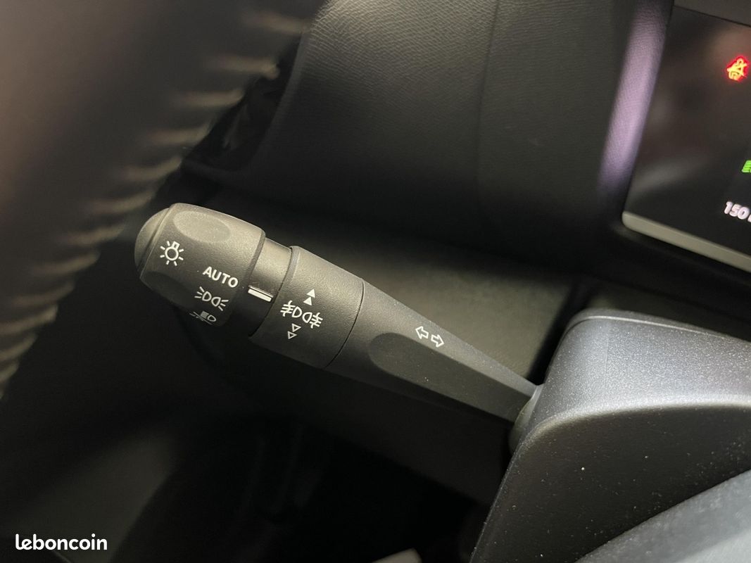 Citroën C4 (3) BlueHDi 110 BVM6 Feel Pack Business (image 16)