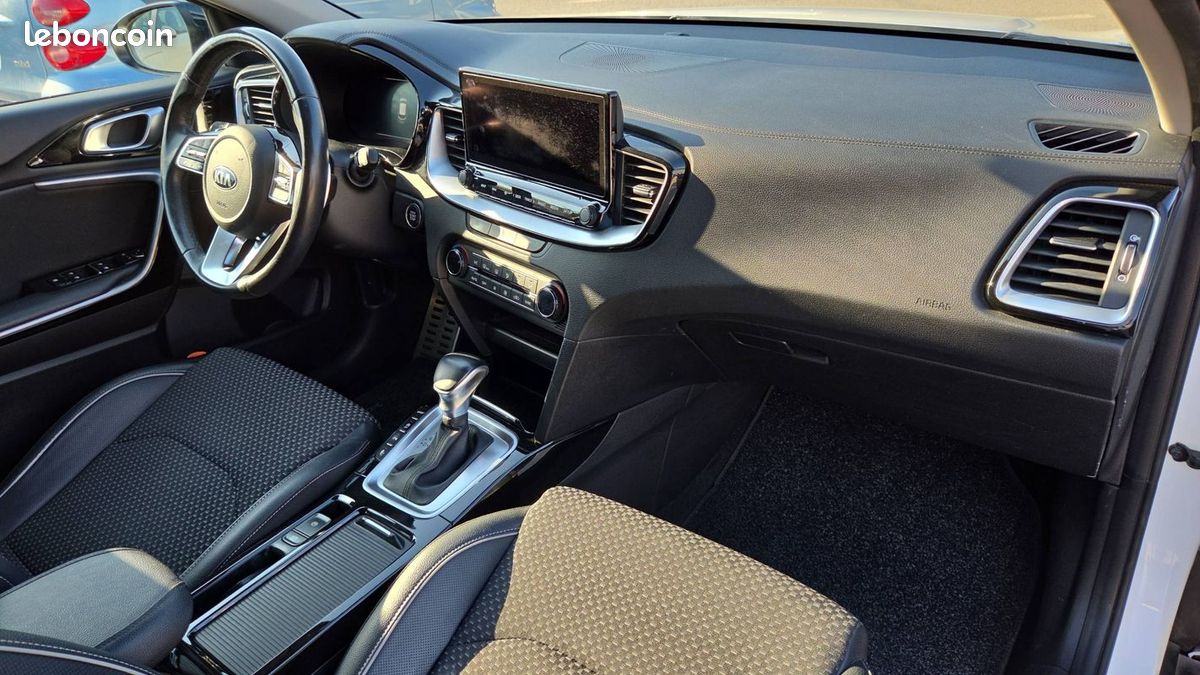 Kia Xceed 1.6 T-GDi 204 DCT7 Launch Edition (image 10)