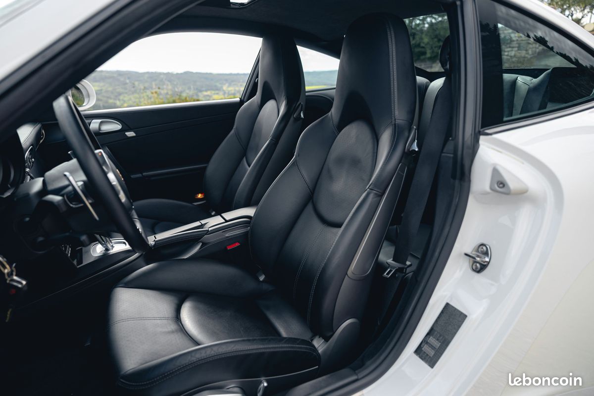 Porsche 997.2 Carrera GTS - Etat exceptionnel - Seconde main - Faible kilométrage - Carnet d’entretien - Garantie (image 9)
