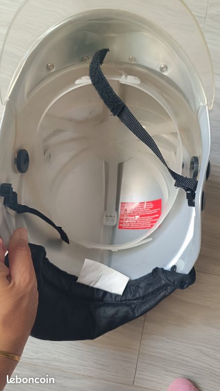 Casque pompier enfant avec visière jouet (image 3)