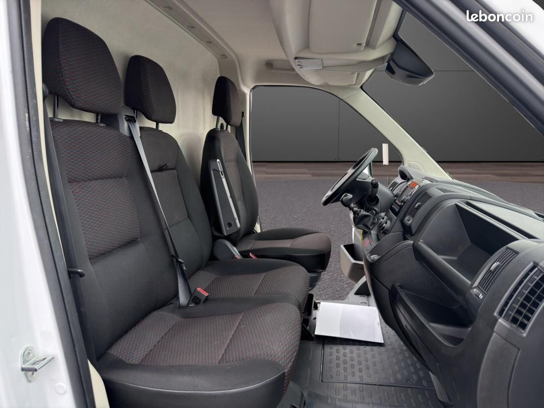 Peugeot Boxer FOURGON TOLE 435 L4H2 BLUEHDI 140 S&S ASPHALT (image 13)