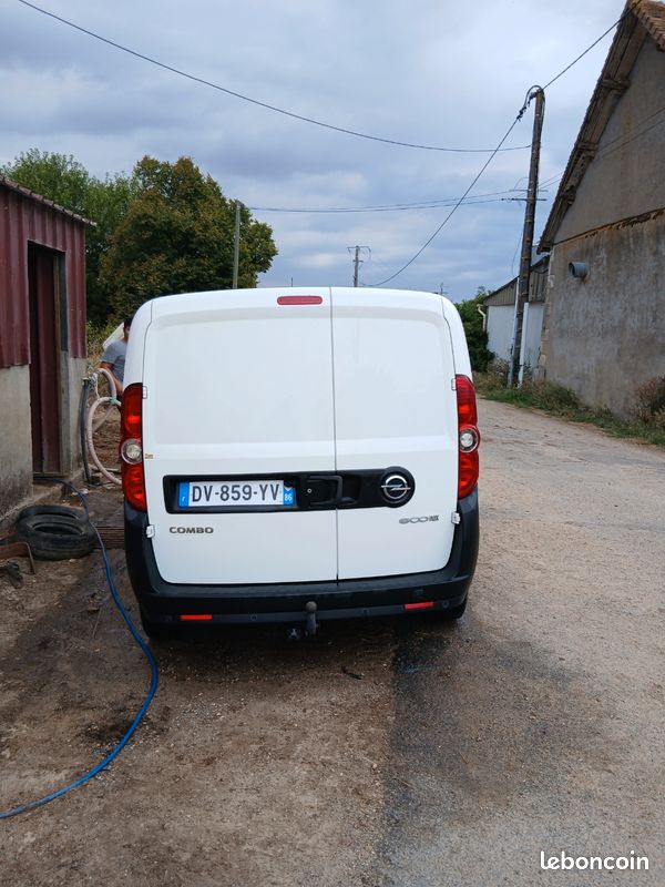 Opel combo (image 1)