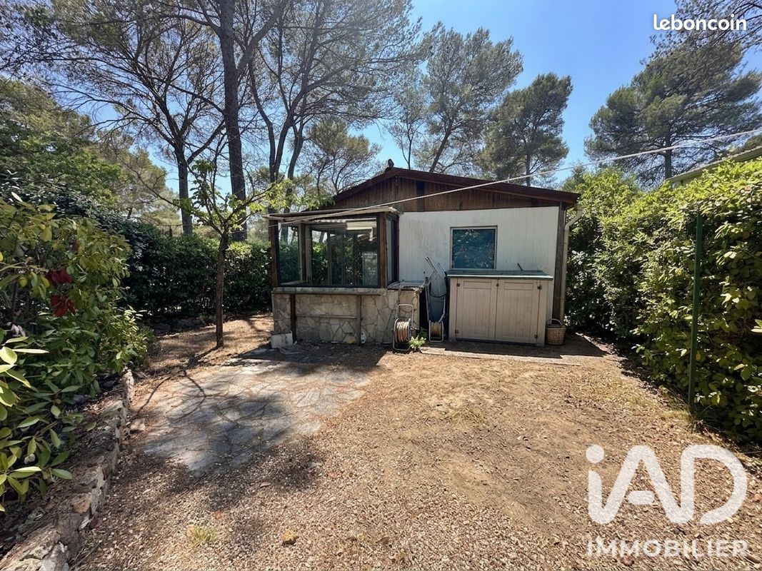 Terrain 200 m² · à Fréjus · 200 m² · 69 000 €