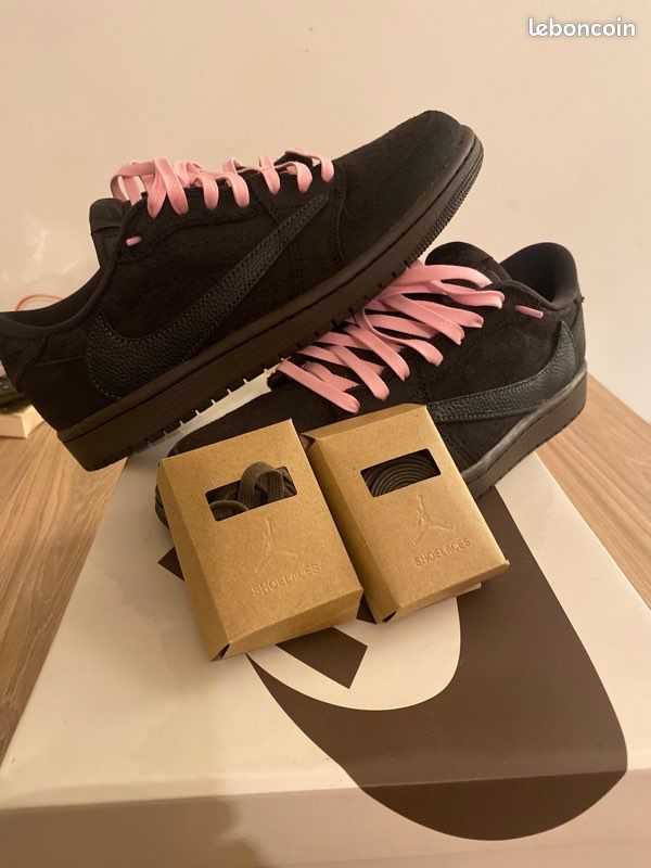 Travis Scott x Air Jordan Retro Low OG SP 'Velvet Brown