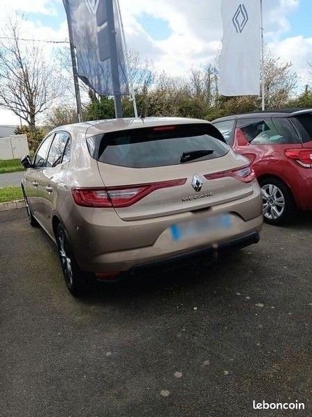 Renault MEGANE IV INTENS (image 2)