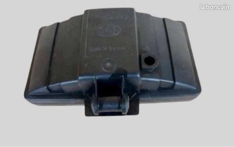 Projecteur Antibrouillard HELLA Jumbo 220 - Halogène Longue Portée Pour Camions Et Poids Lourds - 12/24V, Montage En Saillie