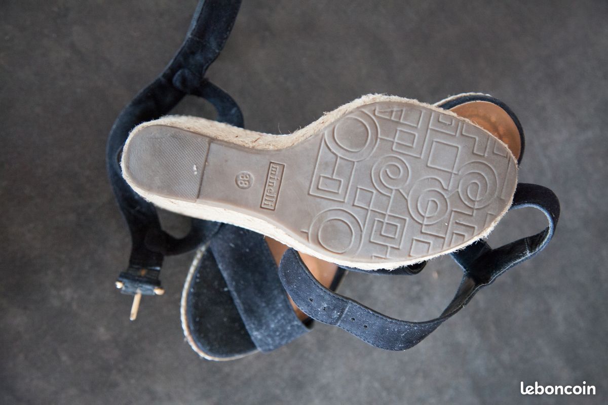 🖤 Sandales compensées MINELLI noires – Taille 38 (image 4)