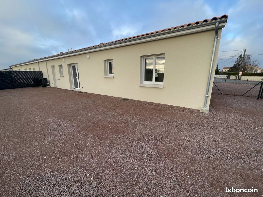 Maison 4 pièces 92 m² · à Basses · 92 m² · 825 €