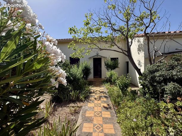 Maison 5 pièces 242 m²