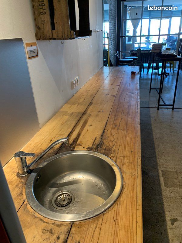 Énorme bar cuisine pour faire des 👶 allongés dessus (image 2)