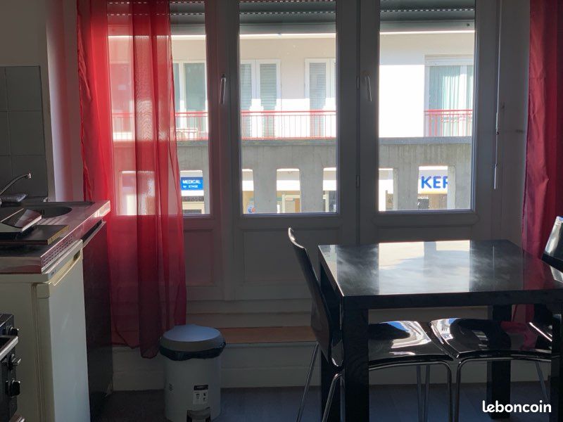 Appartement 1 pièce 19 m² · à Saint-Brieuc · 19 m² · 300 €