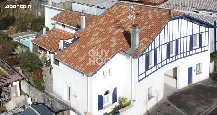 Maison 12 pièces 308 m²