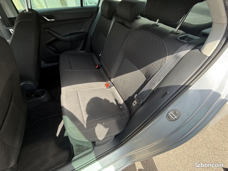 Skoda RAPID 1.6 TDI 105CH CR FAP GREENTEC TOUR DE FRANCE (image 13)