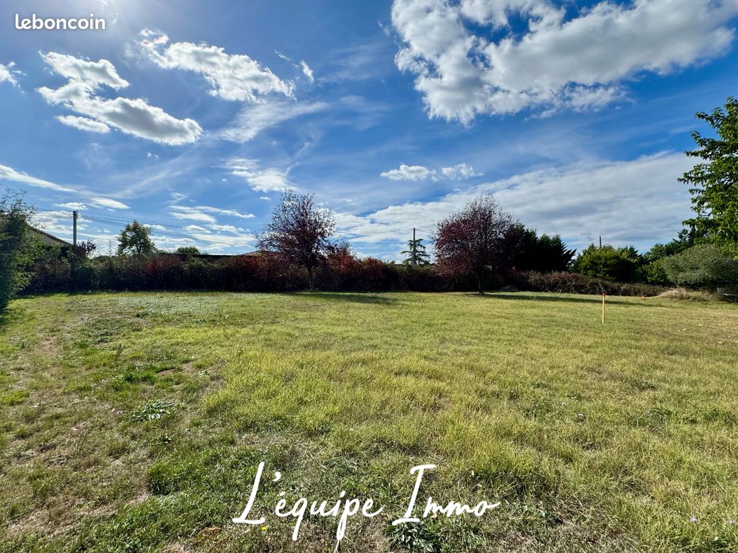 Terrain 820 m² · à Montbartier · 820 m² · 75 000 €