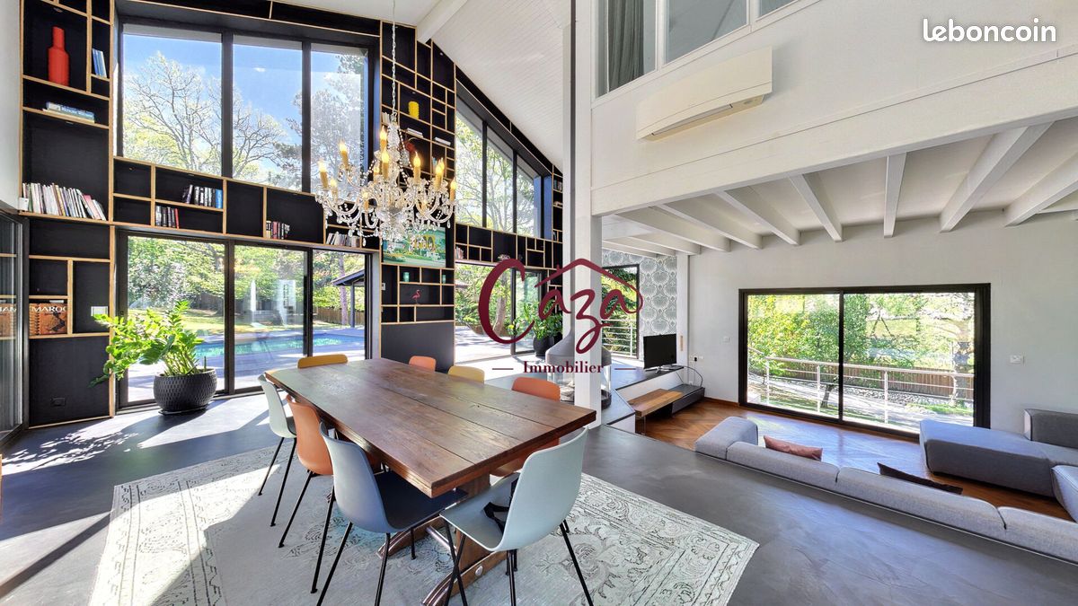 Maison 10 pièces 335 m² · à Carbon-Blanc · 335 m² · 1 150 000 €