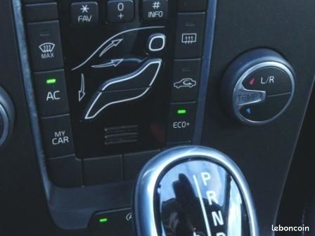 Volvo V40 D2 120CH MOMENTUM BUSINESS GEARTRONIC (image 24)