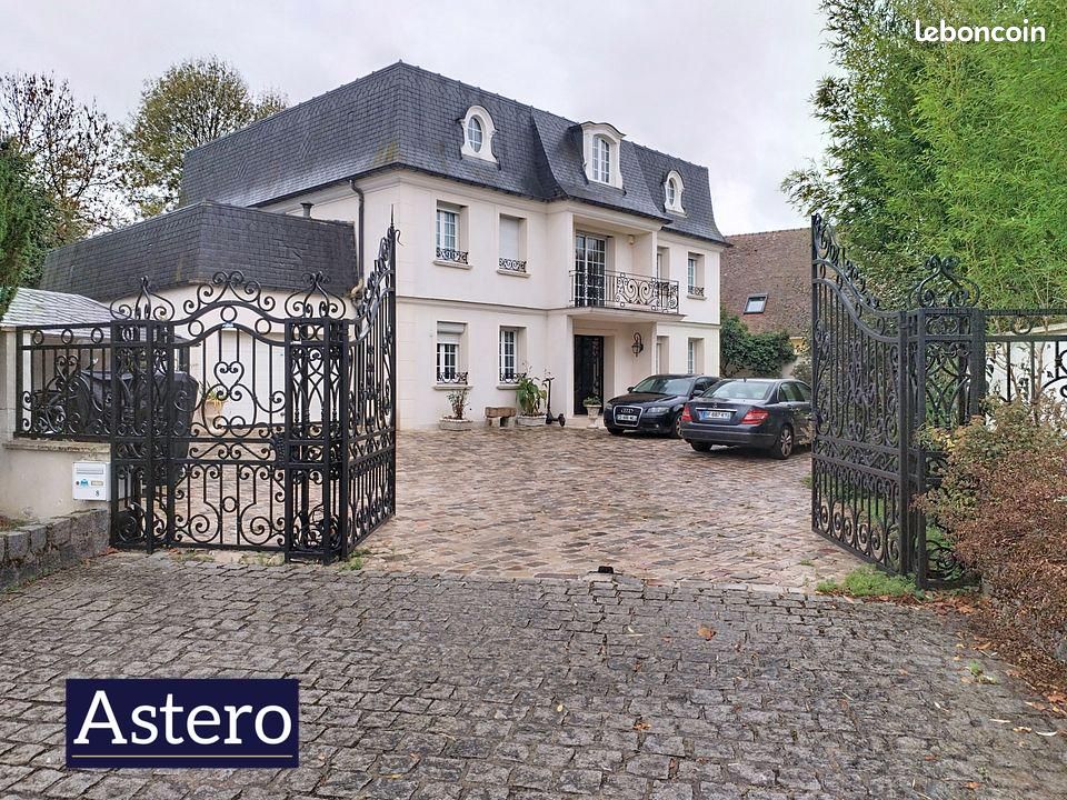Maison 8 pièces 260 m² · au Plessis-Trévise · 260 m² · 1 268 000 €