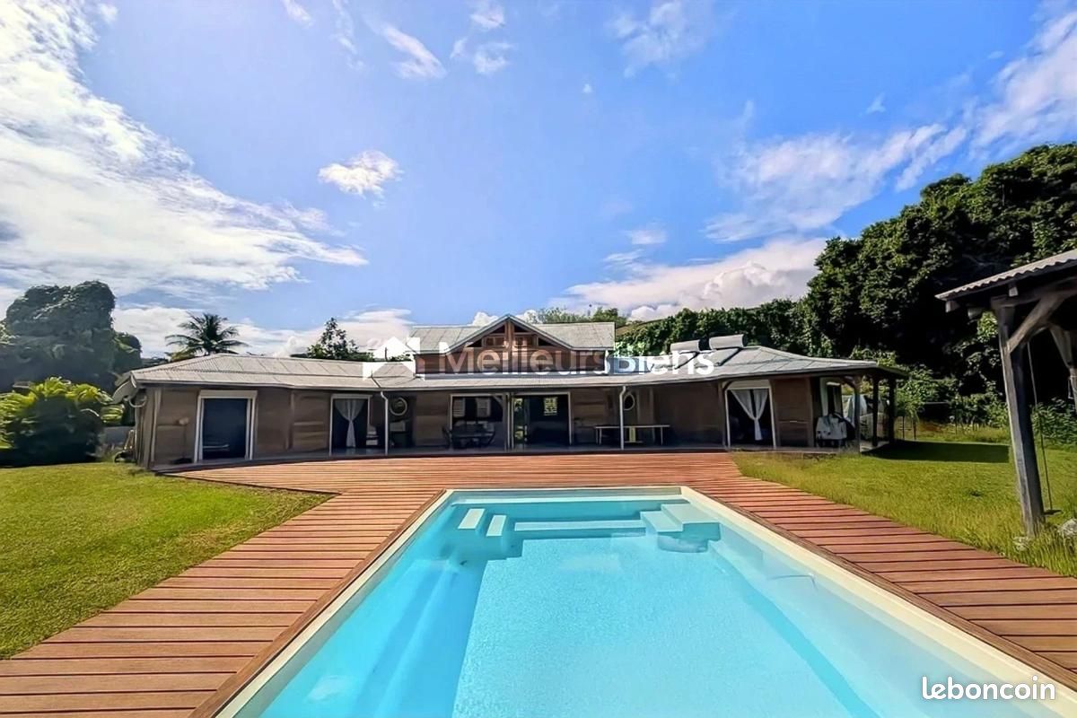 Maison 5 pièces 150 m² · à Goyave · 150 m² · 550 000 €