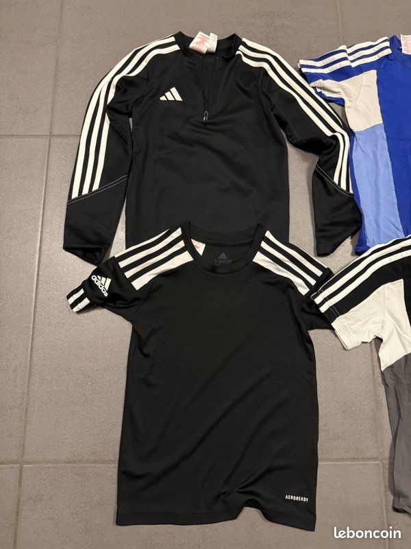 Lot t shirt Adidas enfant 7/8 ans (image 2)