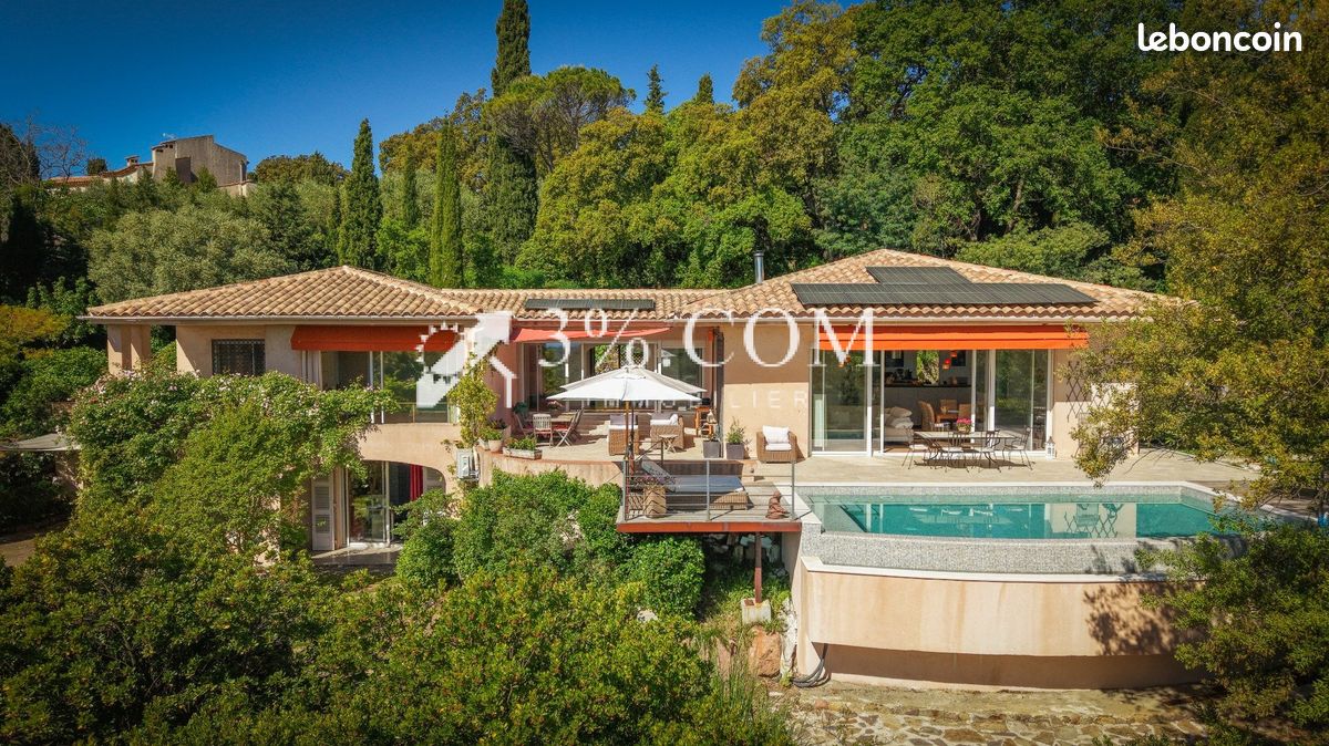 Maison 8 pièces 254 m² · aux Adrets-de-l'Estérel · 254 m² · 1 390 000 €