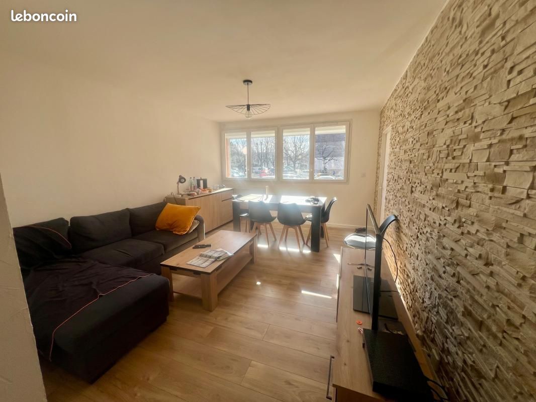 Appartement 4 pièces 10 m² · à Tarbes · 10 m² · 373 €