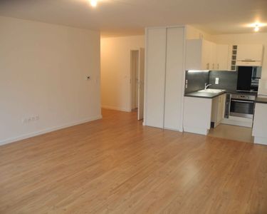 Appartement 3 pièces 68m² + parking SS - Quartier des Coteaux - proche de toutes commodités