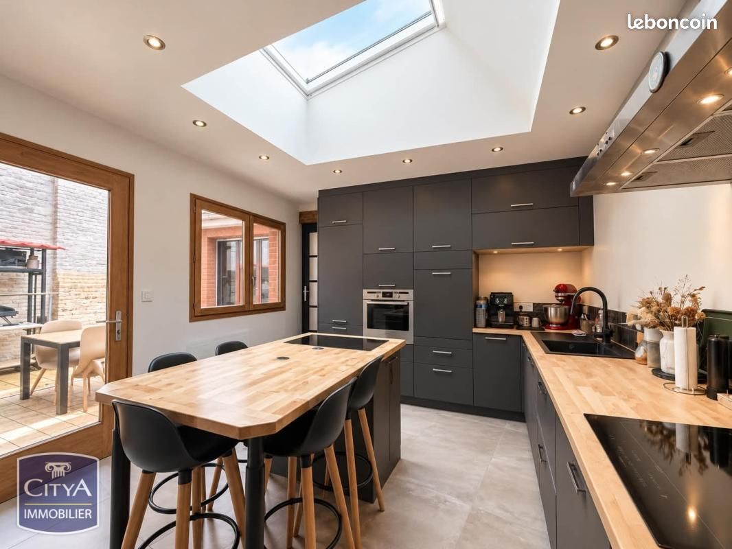 Maison 6 pièces 171 m² · à Morbecque · 171 m² · 229 000 €